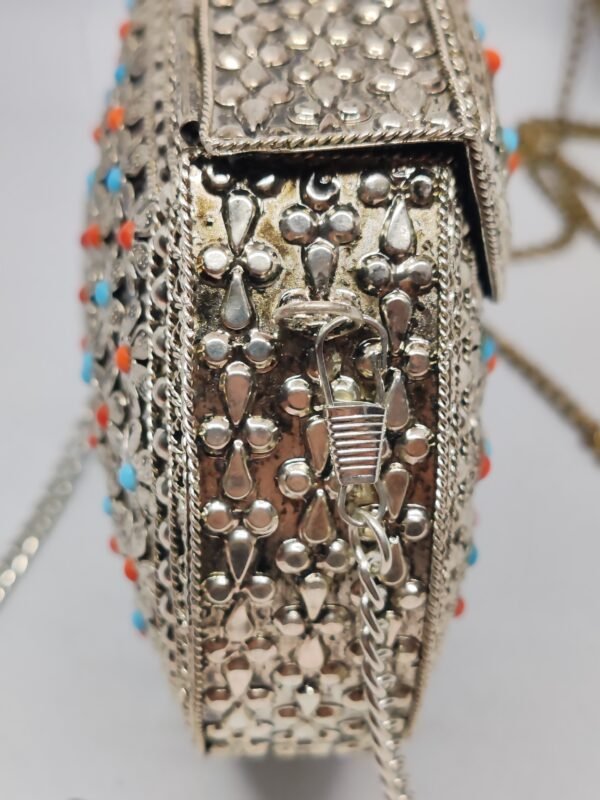Sac en métal de laiton, un design unique – Image 3