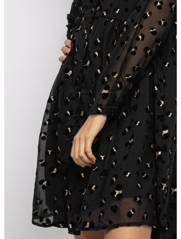 Robe Lilierose, lignes épurées et design contemporain – Image 2