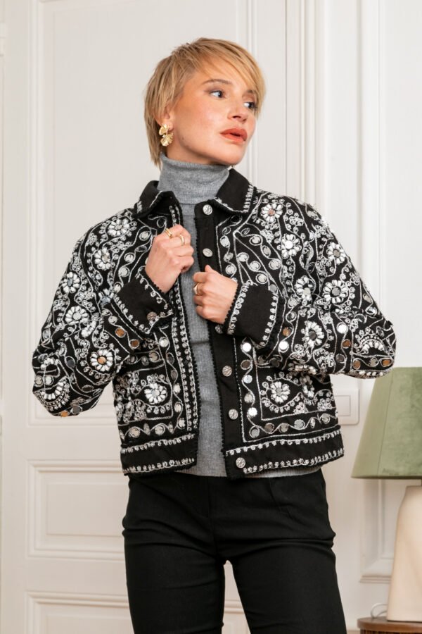 Veste de soirée , Un design chic et intemporel