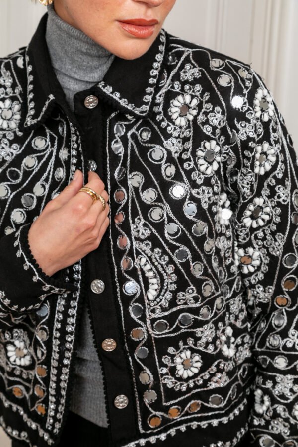 Veste de soirée , Un design chic et intemporel – Image 2
