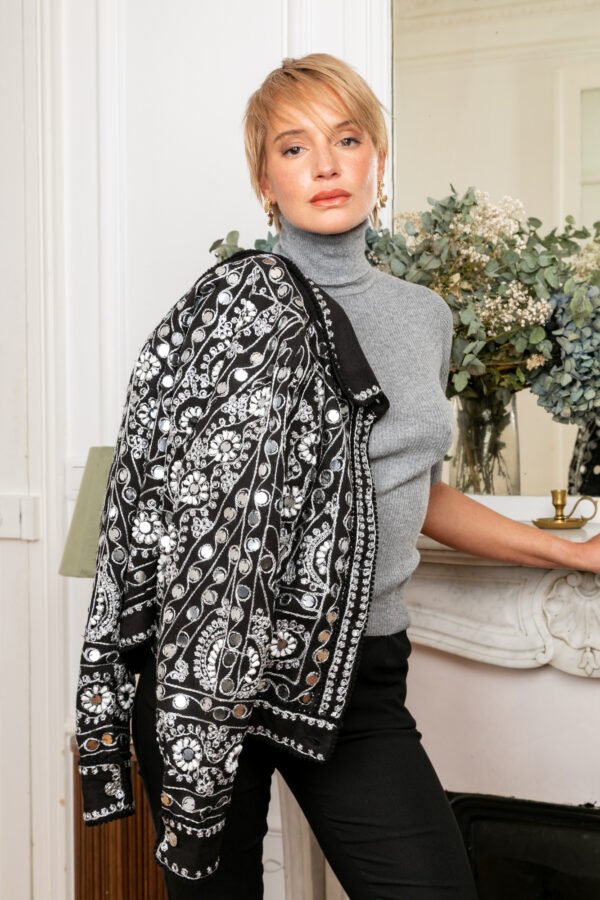 Veste de soirée , Un design chic et intemporel – Image 3