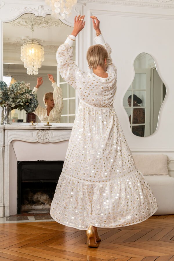 Robe de soirée, Un Design Raffiné – Image 3